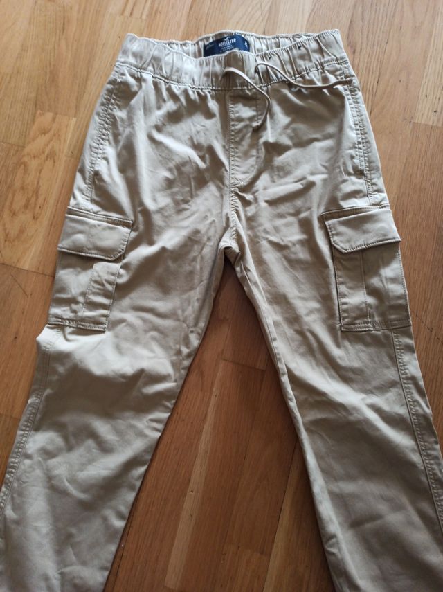 Pantalones de bolsillos laterales.HOLLISTER
