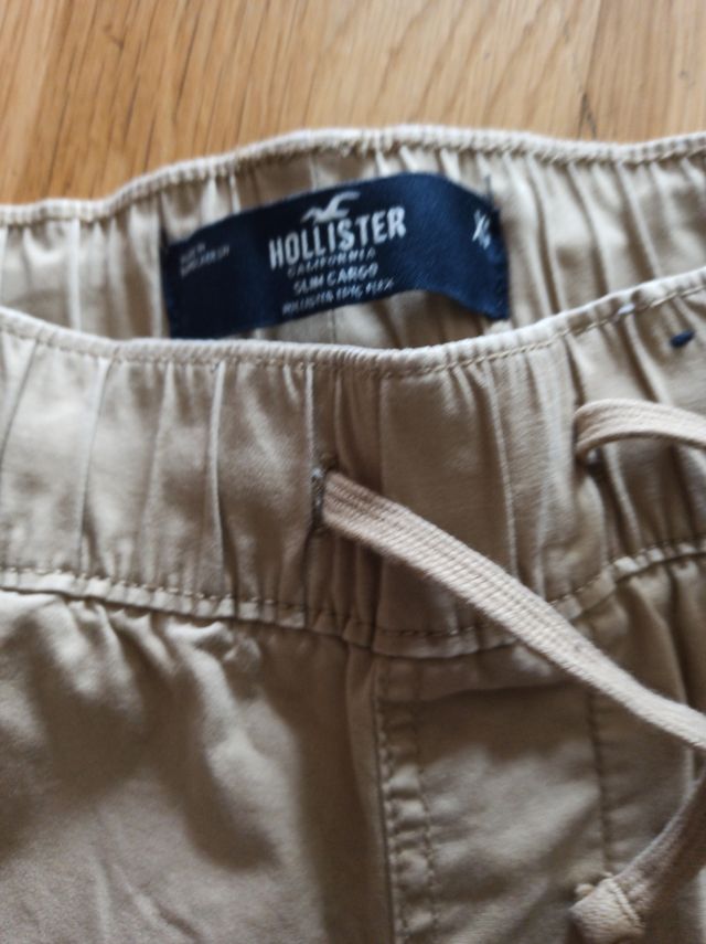 Pantalones de bolsillos laterales.HOLLISTER