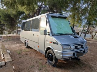 Minibus vivienda iveco daily(necesario carnet C)