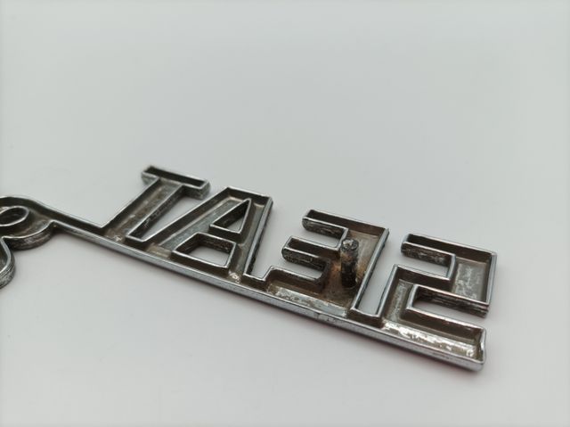 Emblema original del Seat 850