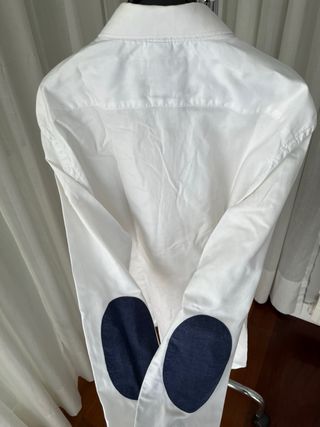 Camisa Blanca con detalles azules Zara