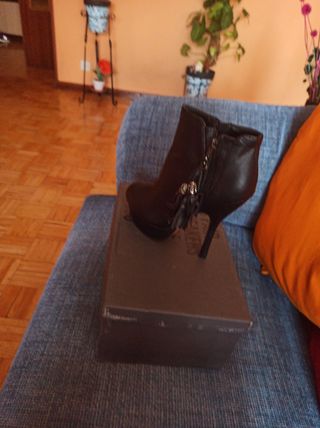 Botines negros