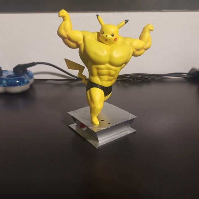 Figura Pokémon Pikachu Gym