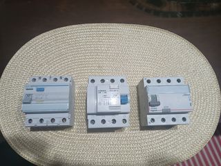 Interruptores Diferenciales 4P, diversos