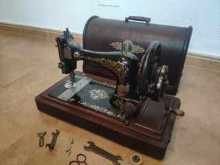 MAQUINA DE COSER SINGER ANTIGUA