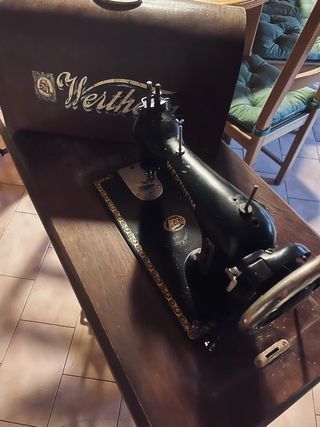 Máquina de coser Wertheim