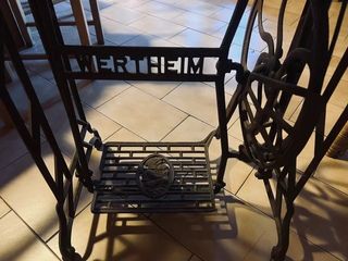 Máquina de coser Wertheim