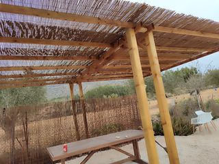 Sombrillas de carri verzo mimbre