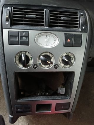 Salpicadero dé Ford Mondeo 2002