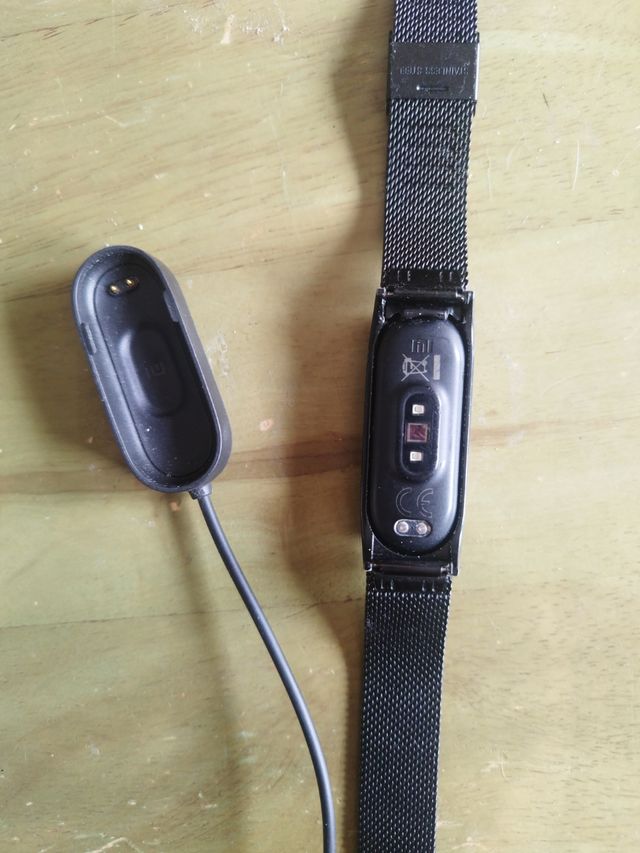 Xiaomi band 3 con correa metalica