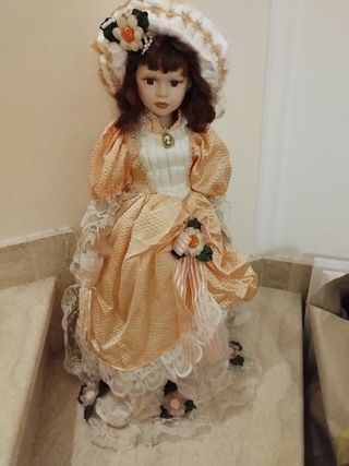 Bambola di porcellana