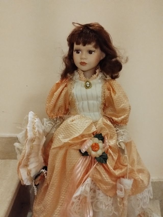 Bambola di porcellana