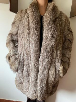Abrigo piel zorro plateado