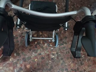 Silla ruedas con frenos
