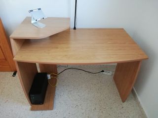 Escritorio y silla
