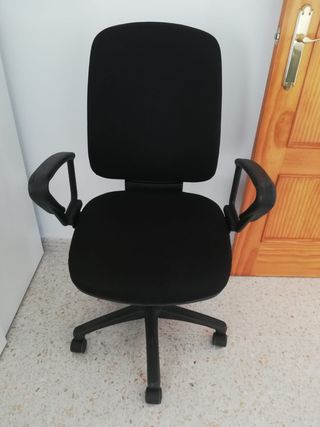 Escritorio y silla