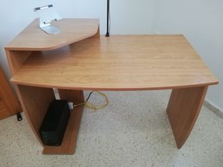 Escritorio y silla