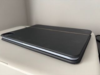 Teclado con retroiluminación para iPad 10.9"