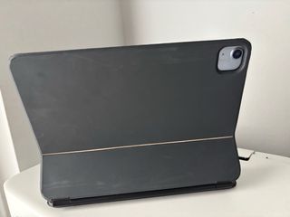 Teclado con retroiluminación para iPad 10.9"