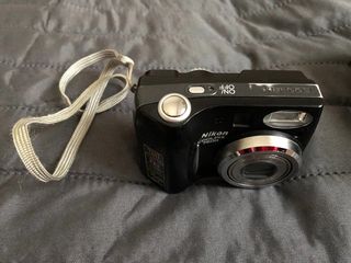 Nikon Coolpix 7600
