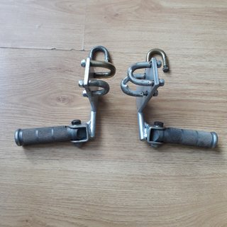 Estriberas traseras universales Moto