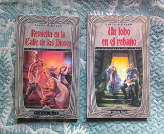 Lote Hawk y Fisher. Simon R. Green