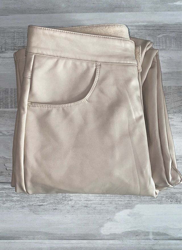 pantalones de cuero