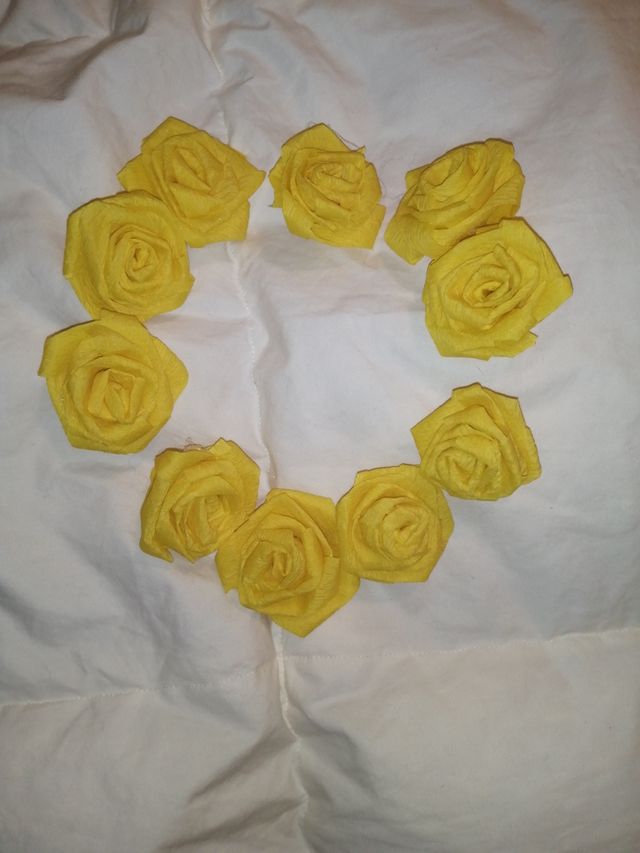 Yellow Roses interamente hand made