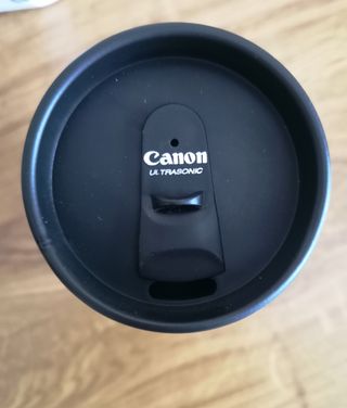 Taza térmica objetivo Canon