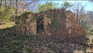 Masia en ruinas lista para reconstruir.
