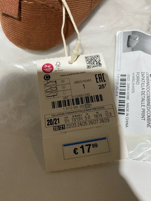 Zapatillas niño/a talla 20/21 zara