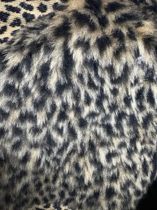 Tessuto pelliccia motivo leopardato