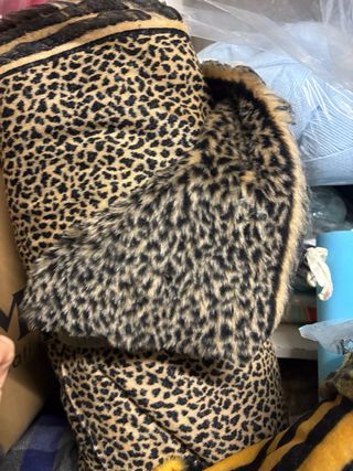 Tessuto pelliccia motivo leopardato