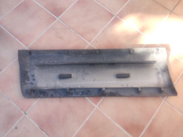 Moldura puerta Mitsubishi montero v98 (5 puertas)