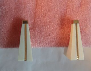 Pendientes Oro 18 Klts y Marfil.