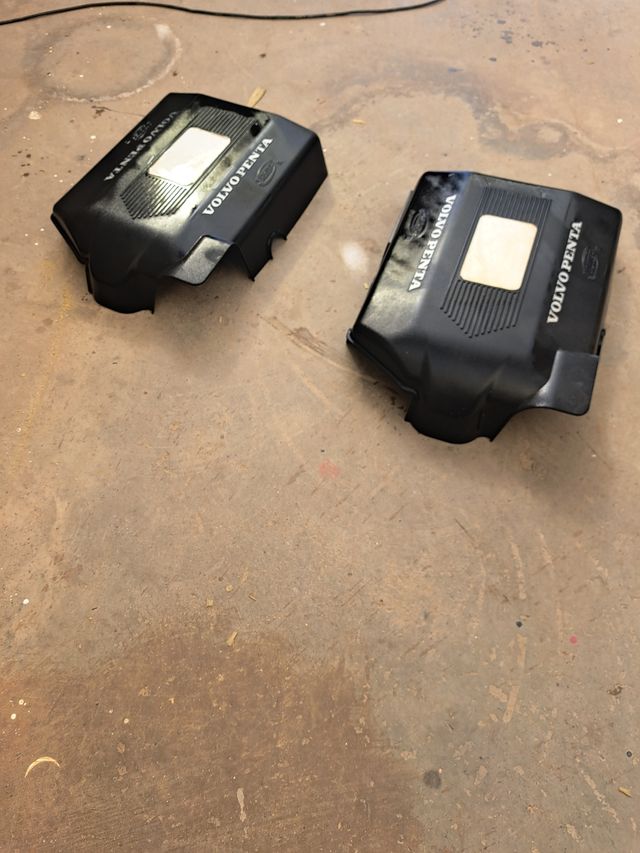 Cubierta motor volvo penta 5.0 intrabord