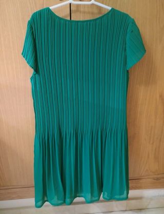 Vestido esmeralda plisado