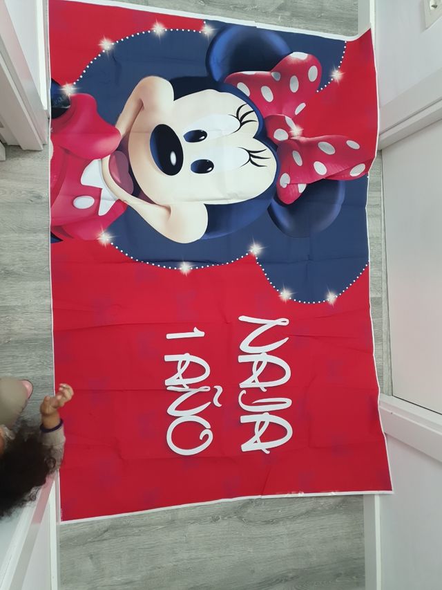 Vendo fondo de minie para cumpleaños