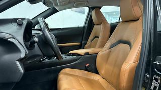 Lexus UX   2.0 250h Executive Navigation 