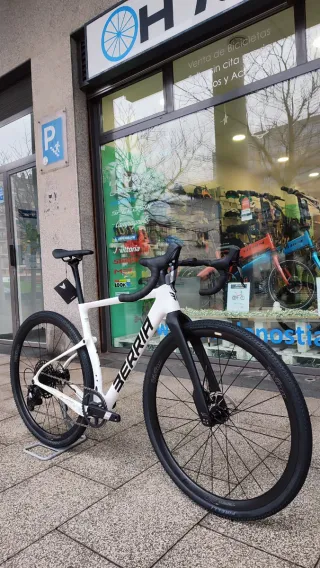 BERRIA ALLROAD ELITE APEX MULLET 2026