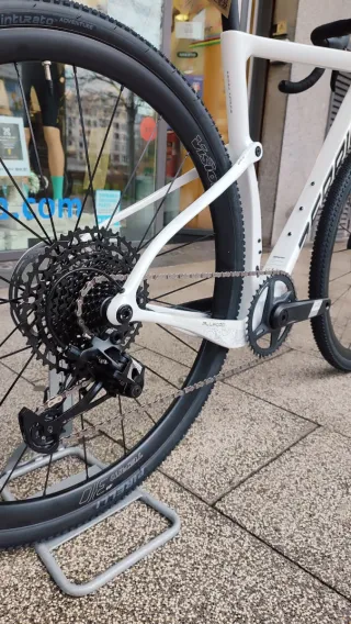 BERRIA ALLROAD ELITE APEX MULLET 2026