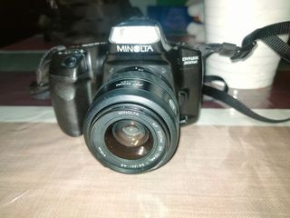 Fotocamera Reflex + obbiettivo Minolta Dynax 300