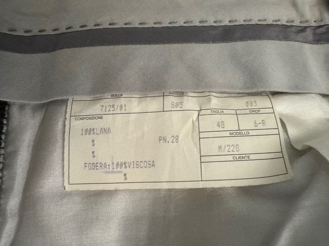 Pantalone elegante con pinces grigio