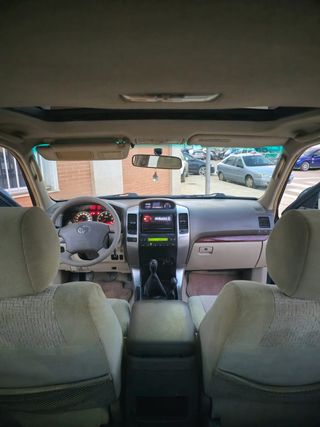 Toyota Land Cruiser 2004