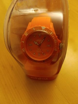 Reloj naranja