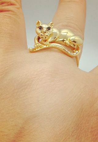 Anillo laminado en oro de 18k