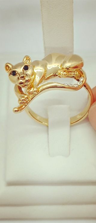 Anillo laminado en oro de 18k