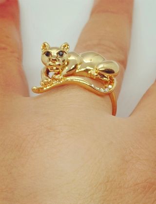 Anillo laminado en oro de 18k