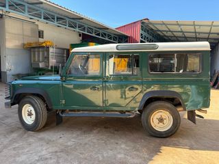 Land Rover Defender 2002