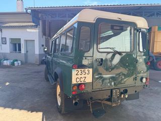 Land Rover Defender 2002